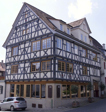 Kurze Gasse 2